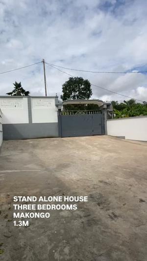 3 Bedrooms House for Rent in Makongo, Dar Es Salaam 3 Bedrooms House for Rent in Makongo, Dar Es Salaam