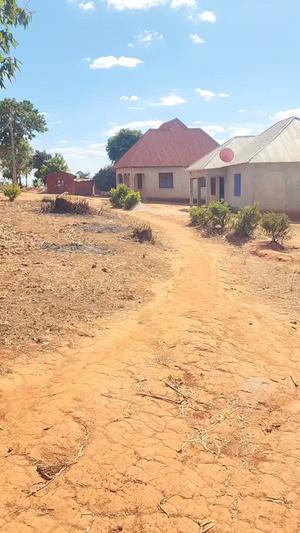 Kiwanja kinauzwa Changarawe, Iringa (0.25 acre) Kiwanja kinauzwa Changarawe, Iringa (0.25 acre)
