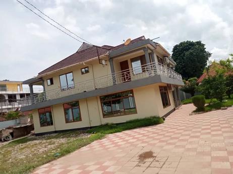 5 Bedrooms House for Sale in Bwiru, Mwanza 5 Bedrooms House for Sale in Bwiru, Mwanza