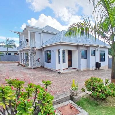 5 Bedrooms Apartment for Rent in Mongola Ndege, Dar Es Salaam