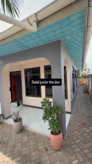 Apartment ya vyumba vitatu inapangishwa Boko Msikitini, Dar Es Salaam Apartment ya vyumba vitatu inapangishwa Boko Msikitini, Dar Es Salaam