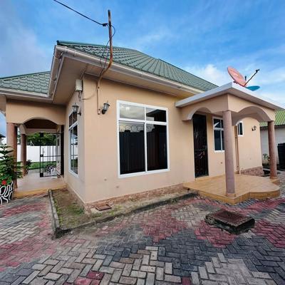 Nyumba/Apartment ya vyumba vinne inapangishwa Kinyerezi Kifuru, Dar Es Salaam Nyumba/Apartment ya vyumba vinne inapangishwa Kinyerezi Kifuru, Dar Es Salaam