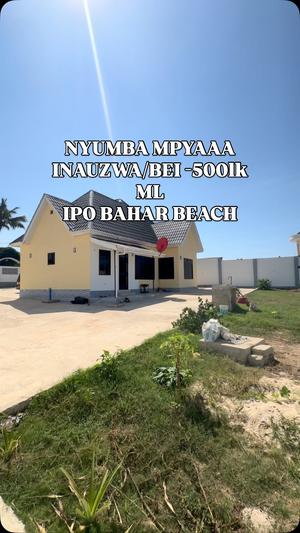 Nyumba ya vyumba vitatu inauzwa Bahari Beach, Dar Es Salaam (1050 sqm) Nyumba ya vyumba vitatu inauzwa Bahari Beach, Dar Es Salaam (1050 sqm)