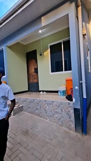 Apartment ya chumba kimoja inapangishwa Kimara Korogwe, Dar Es Salaam Apartment ya chumba kimoja inapangishwa Kimara Korogwe, Dar Es Salaam