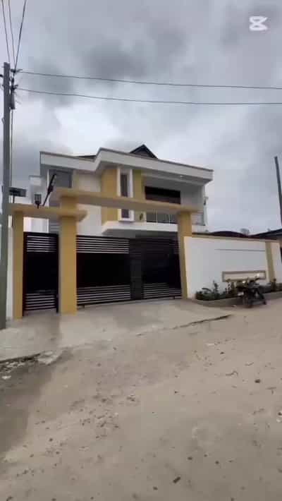 Nyumba ya vyumba vinne inauzwa Makumbusho, Dar Es Salaam (400 sqm) Nyumba ya vyumba vinne inauzwa Makumbusho, Dar Es Salaam (400 sqm)