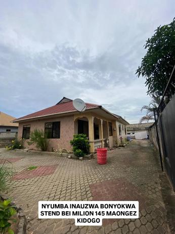 Nyumba ya vyumba vinne inauzwa Kimara Bonyokwa, Dar Es Salaam (600 sqm) Nyumba ya vyumba vinne inauzwa Kimara Bonyokwa, Dar Es Salaam (600 sqm)