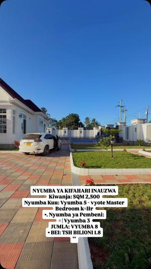 Nyumba ya vyumba 8 inauzwa Mbezi Beach, Dar Es Salaam