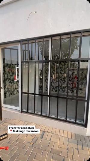Duka linapangishwa Makongo Mwanzon, Dar Es Salaam Duka linapangishwa Makongo Mwanzon, Dar Es Salaam