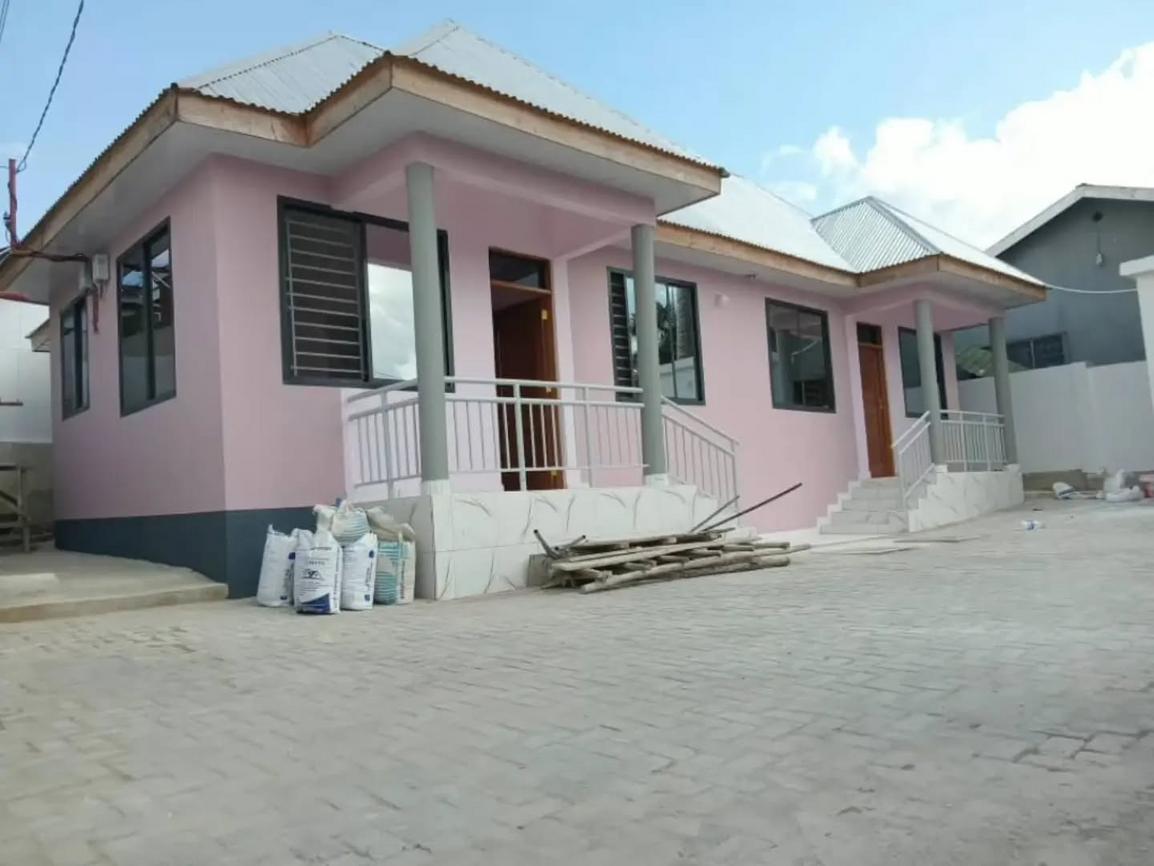 media -1 media -1