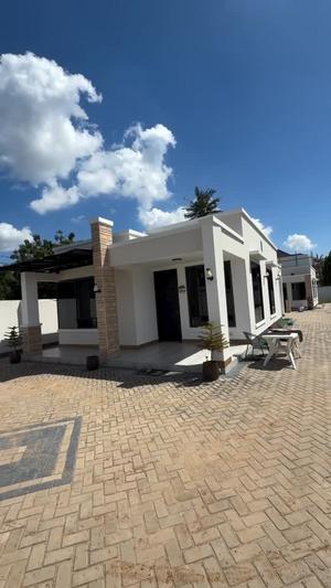 Villa ya vyumba viwili inapangishwa Mbezi Beach, Dar Es Salaam Villa ya vyumba viwili inapangishwa Mbezi Beach, Dar Es Salaam