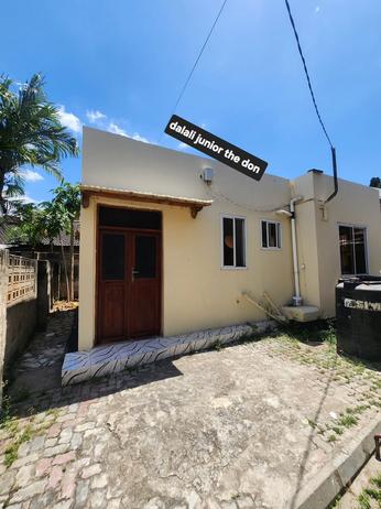 Apartment ya vyumba viwili inapangishwa Mikocheni, Dar Es Salaam Apartment ya vyumba viwili inapangishwa Mikocheni, Dar Es Salaam