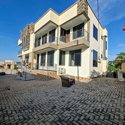 Apartment ya vyumba vitatu inapangishwa Makongo Ccm, Dar Es Salaam Apartment ya vyumba vitatu inapangishwa Makongo Ccm, Dar Es Salaam