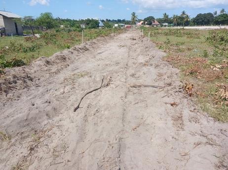 Viwanja vinauzwa Chanika Taliani Kigezi, Dar Es Salaam (400 sqm) Viwanja vinauzwa Chanika Taliani Kigezi, Dar Es Salaam (400 sqm)