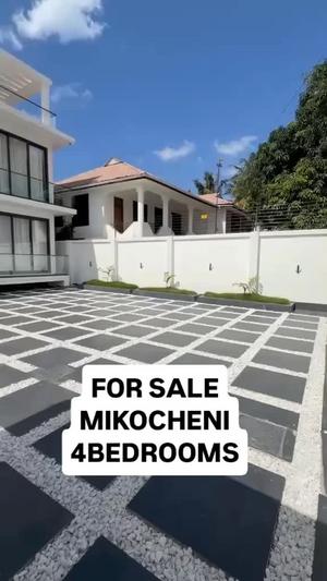 Nyumba ya vyumba vinne inauzwa Mikocheni, Dar Es Salaam (450 sqm)