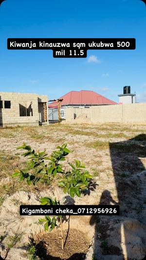 Kiwanja kinauzwa Cheka Avic Town Kigamboni, Dar Es Salaam (500 sqm) Kiwanja kinauzwa Cheka Avic Town Kigamboni, Dar Es Salaam (500 sqm)