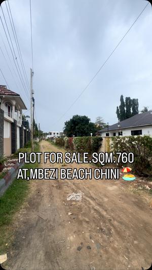 Kiwanja kinauzwa Mbezi Beach Chini, Dar Es Salaam (760 sqm) Kiwanja kinauzwa Mbezi Beach Chini, Dar Es Salaam (760 sqm)