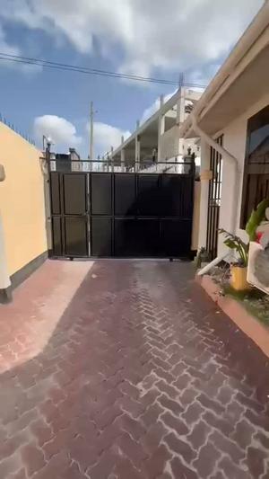 3 Bedrooms House for Rent in Makumbusho, Dar Es Salaam 3 Bedrooms House for Rent in Makumbusho, Dar Es Salaam