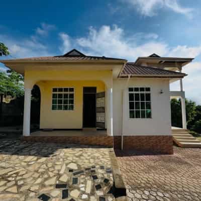 Nyumba ya vyumba 6 inapangishwa TABATA KIFURU MWISHO, Dar Es Salaam