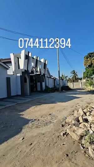 Kiwanja kinauzwa Kinyerezi Mbuyuni, Dar Es Salaam sqm 950