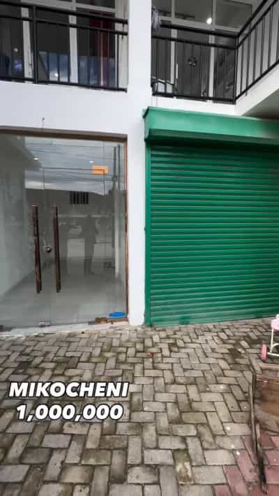 Duka linapangishwa Mikocheni, Dar Es Salaam