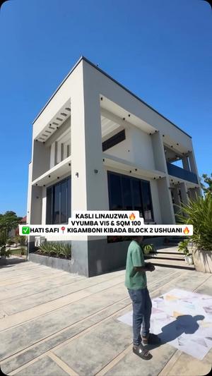 Nyumba ya vyumba vitano inauzwa Kibada Block 2, Kigamboni, Dar Es Salaam (1100 sqm) Nyumba ya vyumba vitano inauzwa Kibada Block 2, Kigamboni, Dar Es Salaam (1100 sqm)