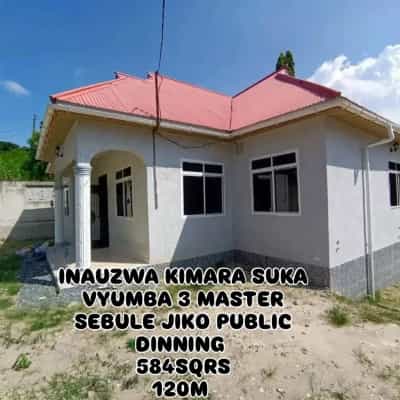 Nyumba ya vyumba vitatu inauzwa Kimara Suka, Dar Es Salaam (584 sqm)