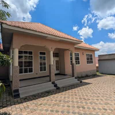 Nyumba ya vyumba vinne inapangishwa Kibamba Shule, Dar Es Salaam