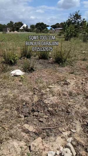 Kiwanja kinauzwa Bunju B Darajani, Dar Es Salaam sqm 700 Kiwanja kinauzwa Bunju B Darajani, Dar Es Salaam sqm 700