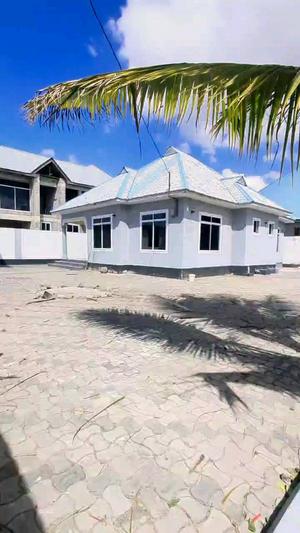 Nyumba ya vyumba vitatu inapangishwa Kigamboni Kibugumo, Dar Es Salaam Nyumba ya vyumba vitatu inapangishwa Kigamboni Kibugumo, Dar Es Salaam