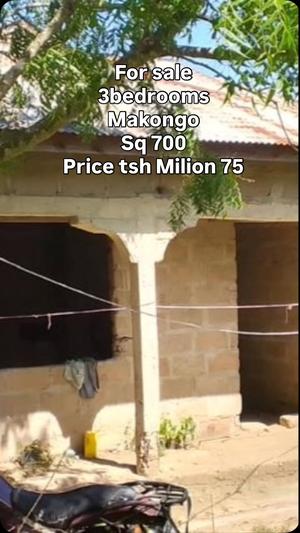 Nyumba ya vyumba vitatu inauzwa Makongo, Dar Es Salaam (700 sqm) Nyumba ya vyumba vitatu inauzwa Makongo, Dar Es Salaam (700 sqm)