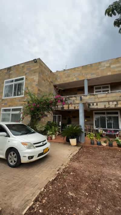Apartment (Furnished) ya vyumba vinne inapangishwa Mbezi Beach, Dar Es Salaam