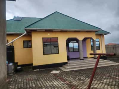 Nyumba ya vyumba vitatu inapangishwa Isyesye Kwa Mtawa Viwanja Vipya, Mbeya