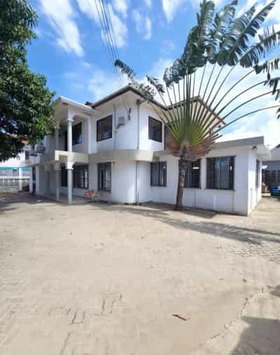 Nyumba ya vyumba 6 inapangishwa Mikocheni, Dar Es Salaam