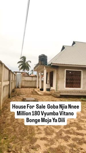 Nyumba ya vyumba vitano inauzwa Goba Njia Nne, Dar Es Salaam (900 sqm)
