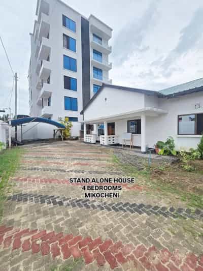 Nyumba ya vyumba vinne inapangishwa Mikocheni, Dar Es Salaam