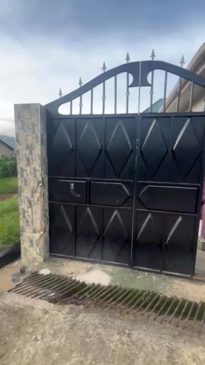 Nyumba ya vyumba vitatu inapangishwa Nzovwe, Mbeya