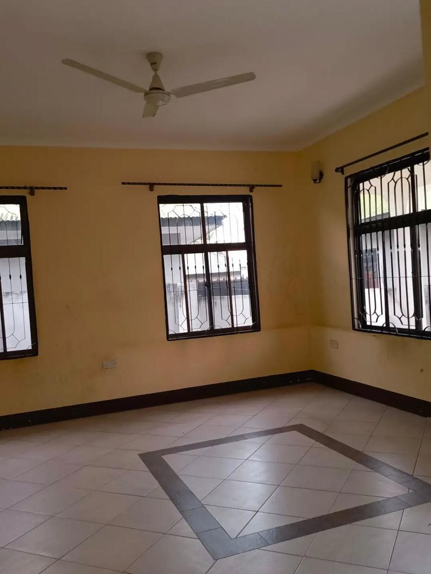 media -8