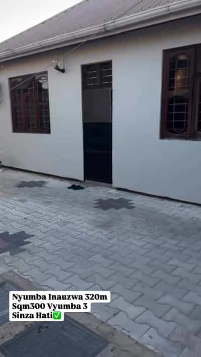 3 Bedrooms House for Sale in Sinza, Dar Es Salaam (300 sqm)