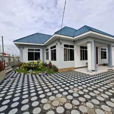 Nyumba ya vyumba vinne inapangishwa Mbweni Kiembeni Center, Dar Es Salaam