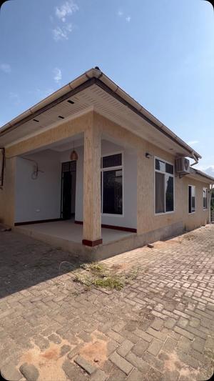 Nyumba ya vyumba vitatu inapangishwa Goba Kinzudi, Dar Es Salaam Nyumba ya vyumba vitatu inapangishwa Goba Kinzudi, Dar Es Salaam