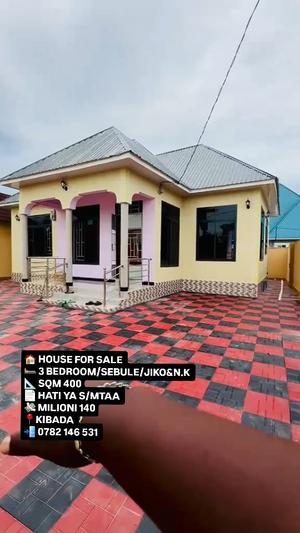 Nyumba ya vyumba vitatu inauzwa Kibada, Dar Es Salaam (400 sqm)