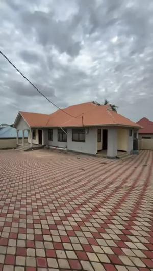 Nyumba ya vyumba vitatu inapangishwa Salasala, Dar Es Salaam