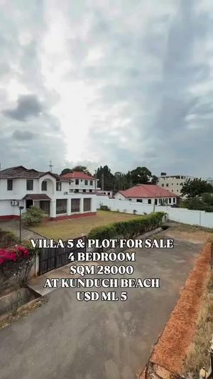 Villa ya vyumba vinne inauzwa Kunduchi Beach, Dar Es Salaam (28000 sqm)