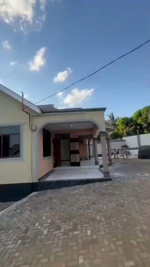 Nyumba ya vyumba vitatu inapangishwa Goba Njia Nne, Dar Es Salaam Nyumba ya vyumba vitatu inapangishwa Goba Njia Nne, Dar Es Salaam