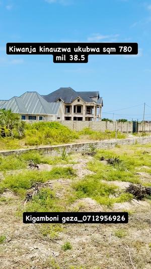 Kiwanja kinauzwa Geza Kigamboni, Dar Es Salaam sqm 780
