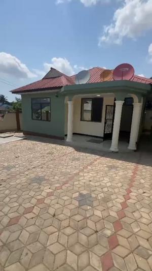Nyumba ya vyumba vitatu inapangishwa Salasala Kinzudi Kwa Mtenga, Dar Es Salaam Nyumba ya vyumba vitatu inapangishwa Salasala Kinzudi Kwa Mtenga, Dar Es Salaam