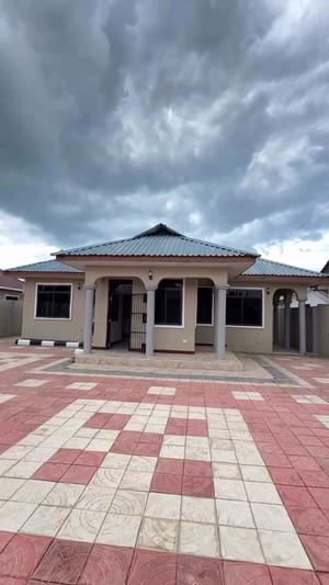 3 Bedrooms House for Rent in Tegeta Masaiti, Dar Es Salaam