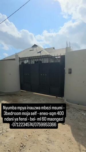 Nyumba ya vyumba vitatu inauzwa Mbezi Msumi, Dar Es Salaam (400 sqm) Nyumba ya vyumba vitatu inauzwa Mbezi Msumi, Dar Es Salaam (400 sqm)