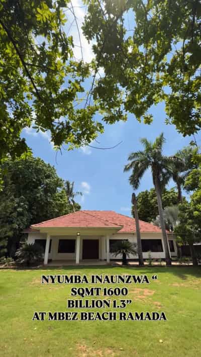 Nyumba ya vyumba vinne inauzwa Mbezi Beach Ramada, Dar Es Salaam (1600 sqm) Nyumba ya vyumba vinne inauzwa Mbezi Beach Ramada, Dar Es Salaam (1600 sqm)