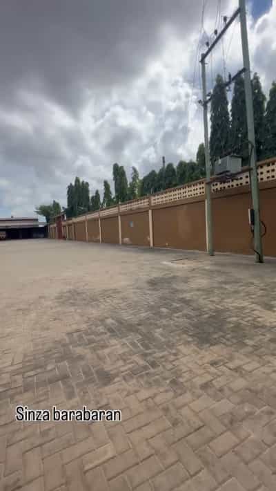 Ghala inapangishwa Sinza Lego, Dar Es Salaam (300 sqm)